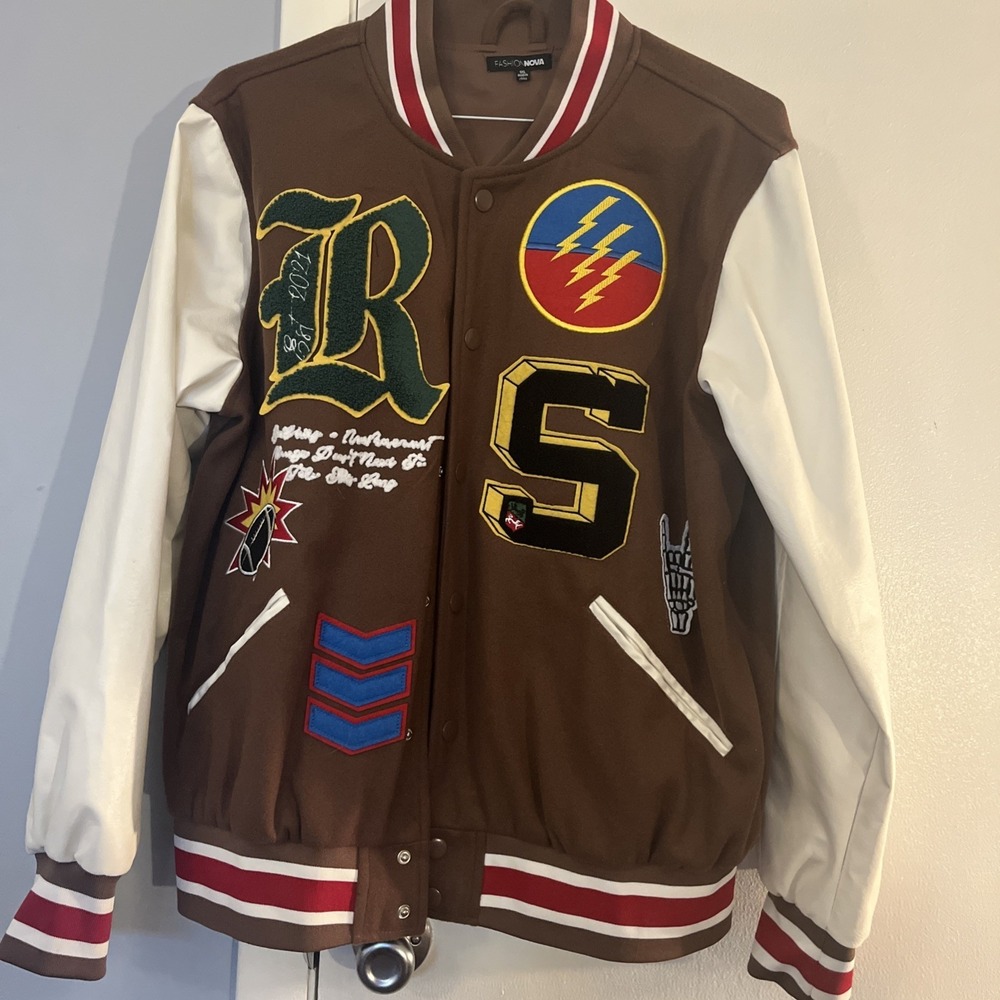 Fashion Nova Winning Game Varsity Jacket 1XL 2021 Brown Coat Patches